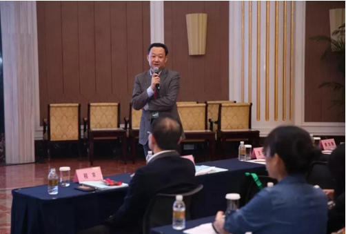 上海AG贵宾厅总经理肖华胜主持研讨会
